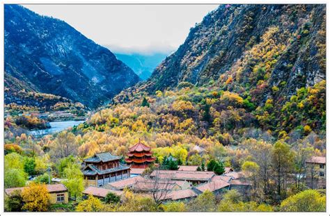  龍頂山！ Sichuanの壮大な自然と歴史が織りなす絶景！